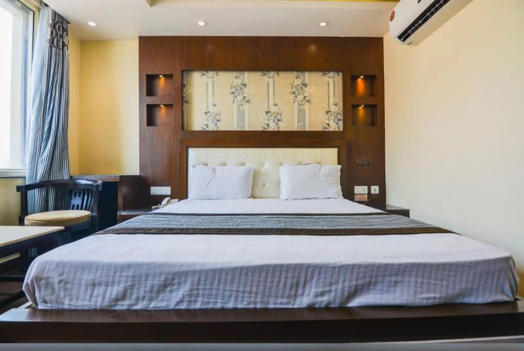 Hotel Opulence Pathankot Room photo